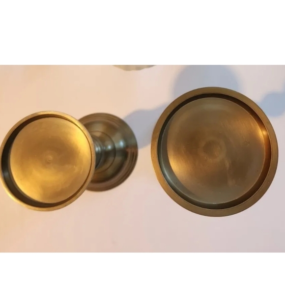 Set 2 Pottery Barn brass pillar candle holders - Picture 5 of 5